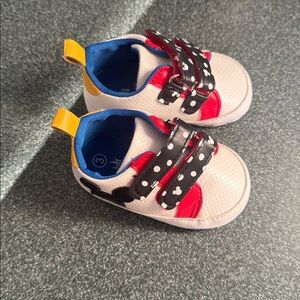 Disney baby shoes size 3